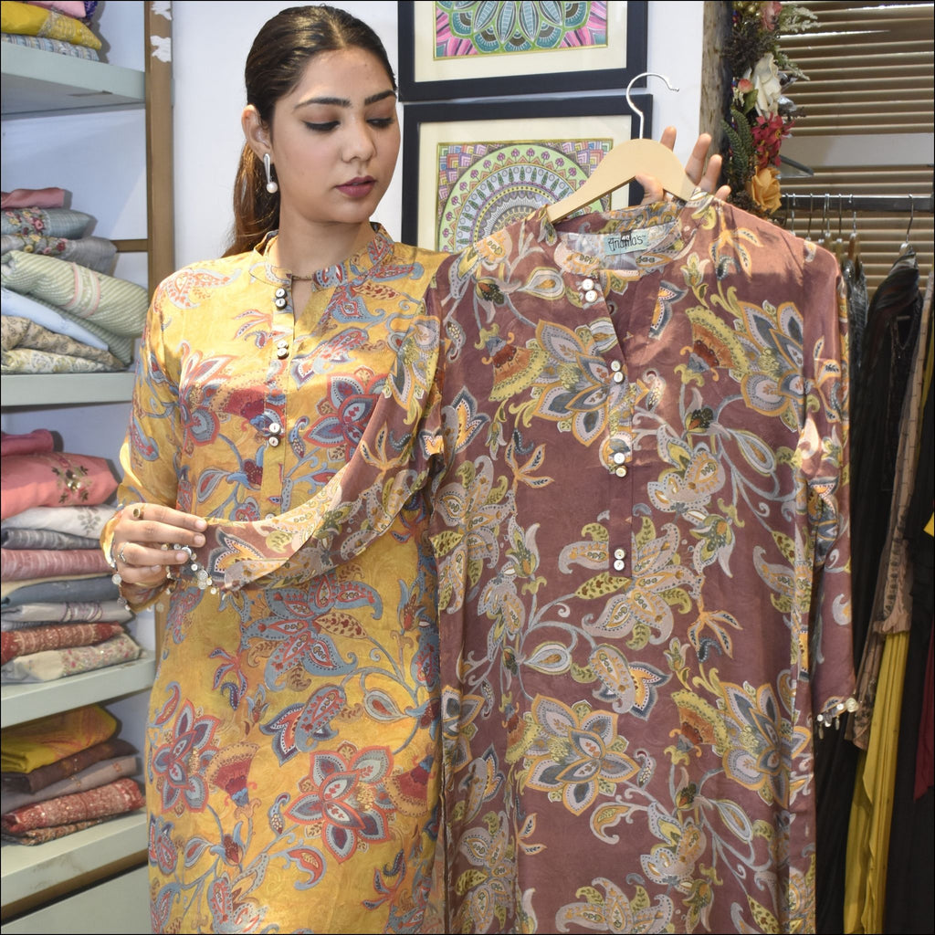 Muslin Printed Kurti Pant Set with Chinese Collar