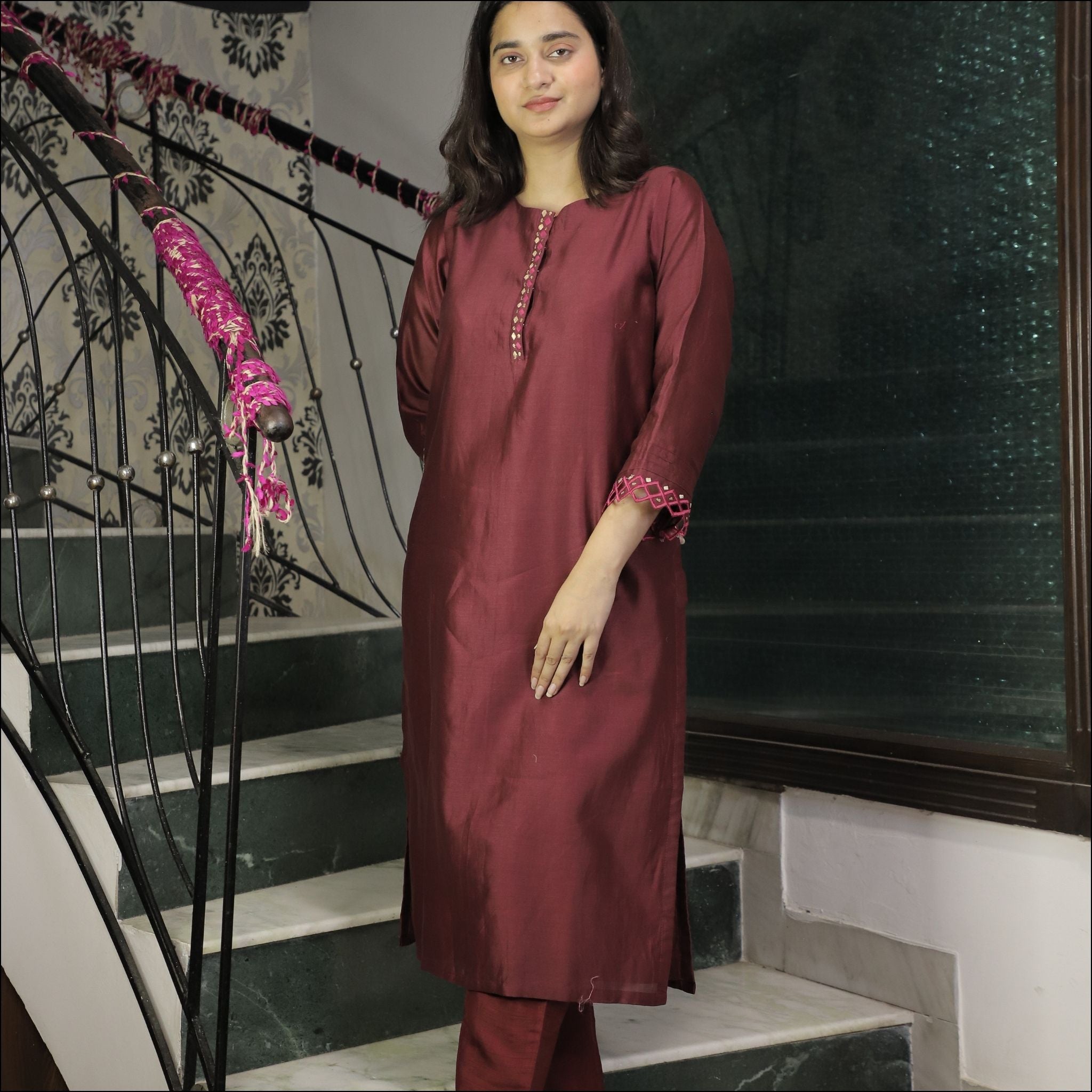 Boat Neck Kurti with Zari Embroidery & Cutwork Sleeves