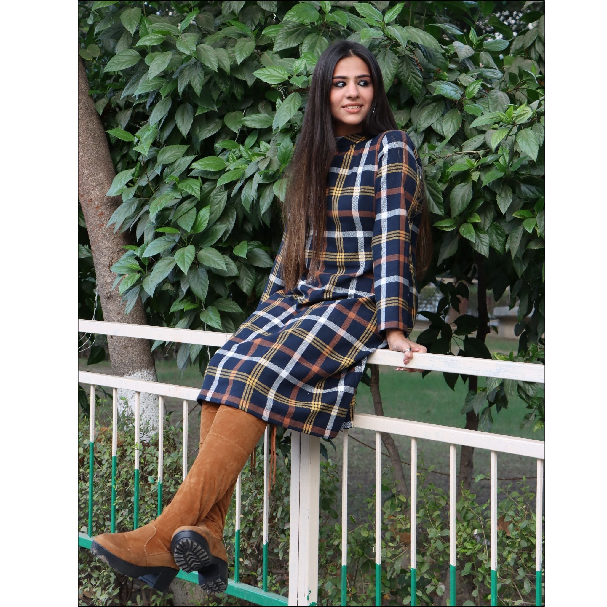 Navy Blue Spun Checks Knee-Length Winter Dress