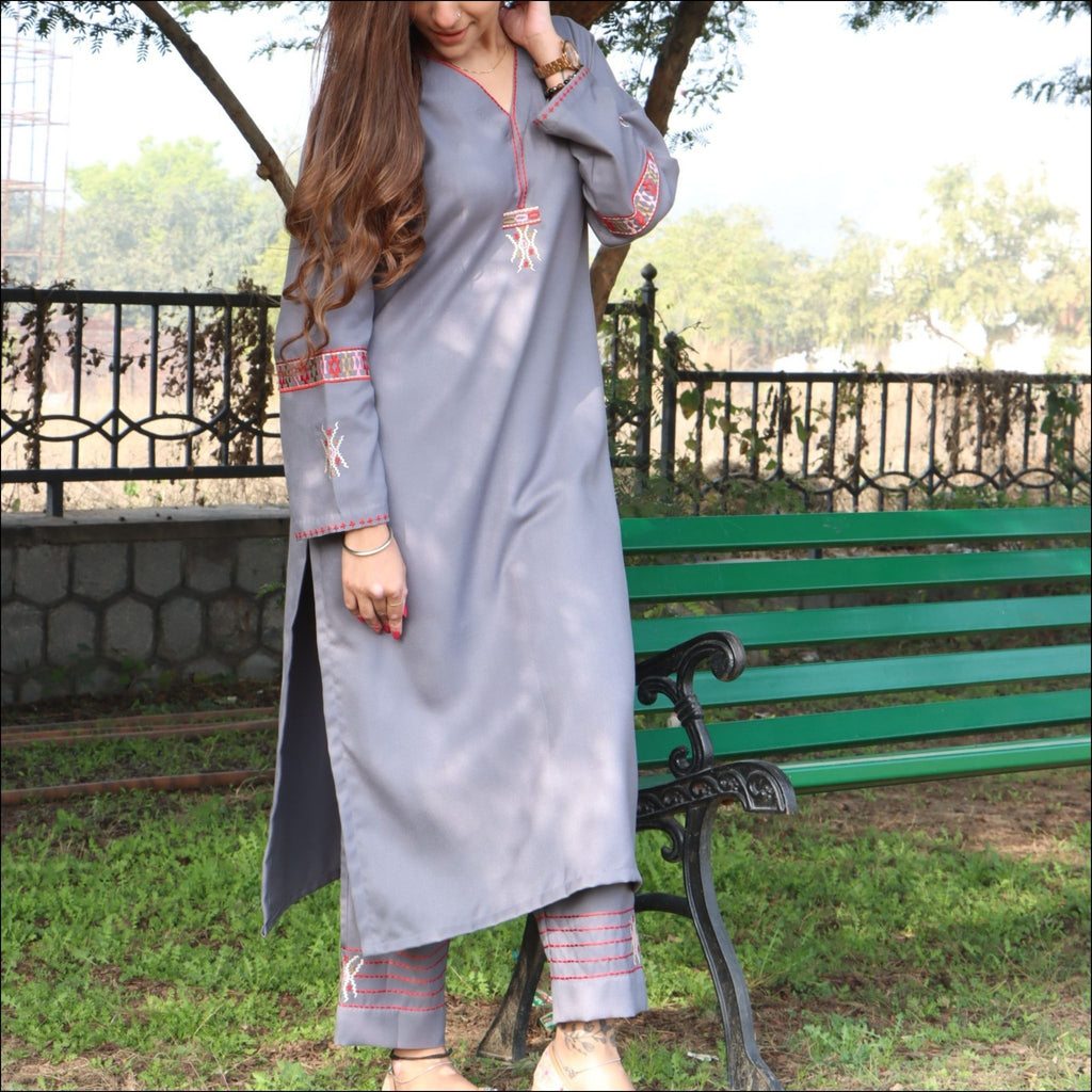 Grey Spun Kurti Pant Set with Geometric Thread Embroidery