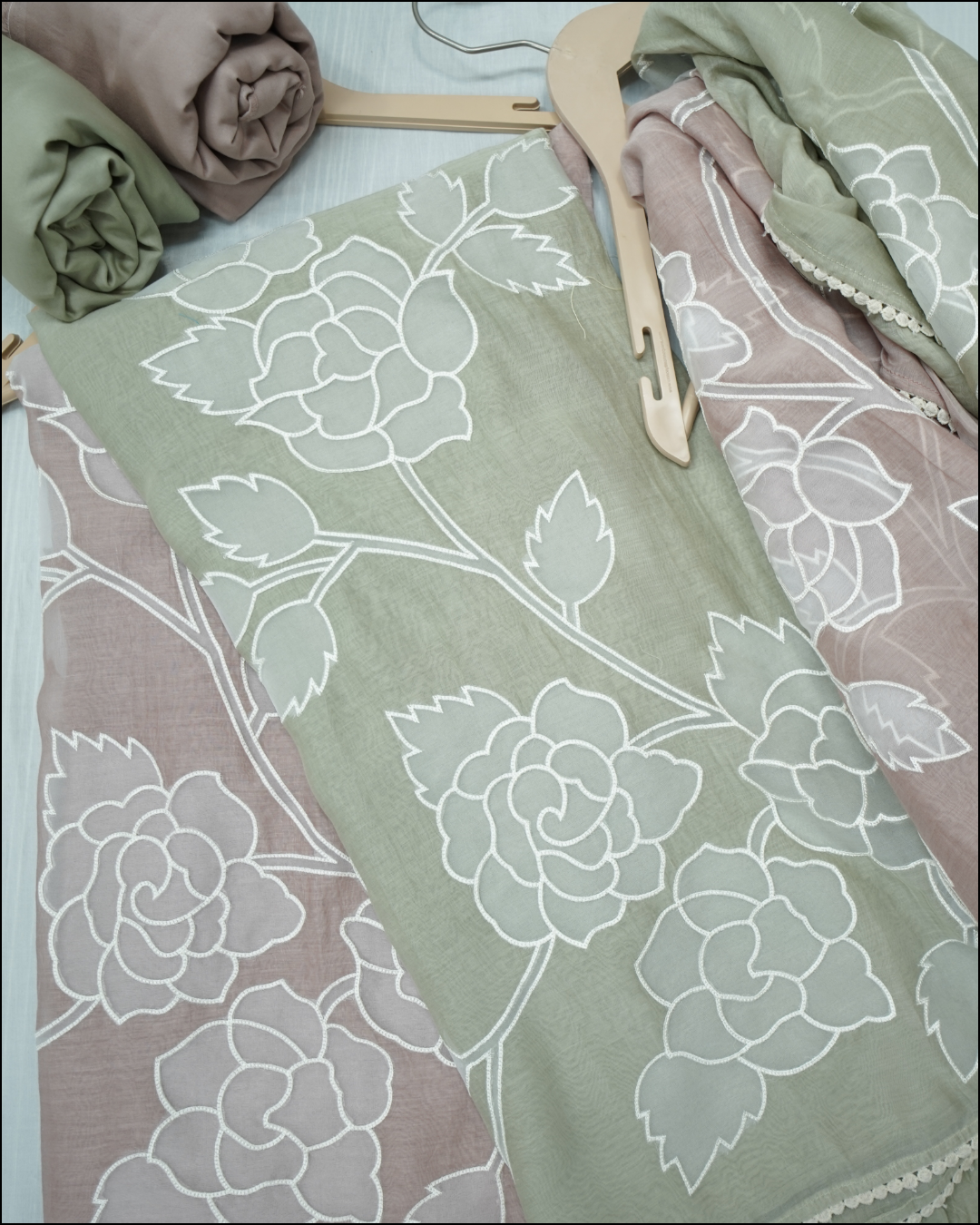 Unstitched Mul Cotton Suit Set with Organza & Thread Work Dupatta