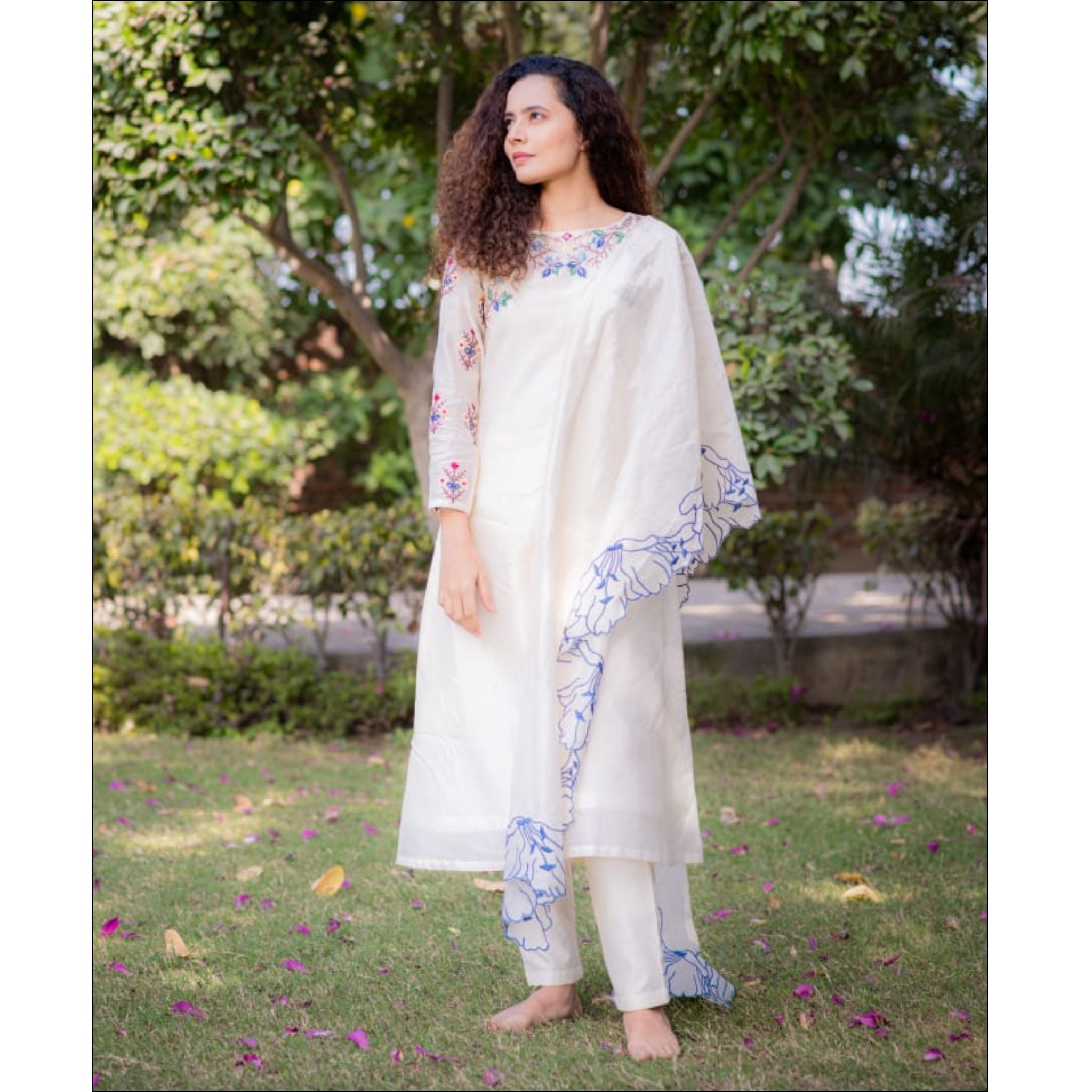 Off White Chanderi Suit Set with Mul Dupatta & Floral Embroidery