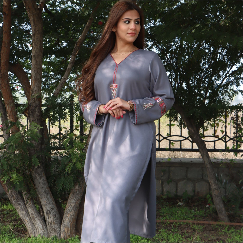 Grey Spun Kurti Pant Set with Geometric Thread Embroidery