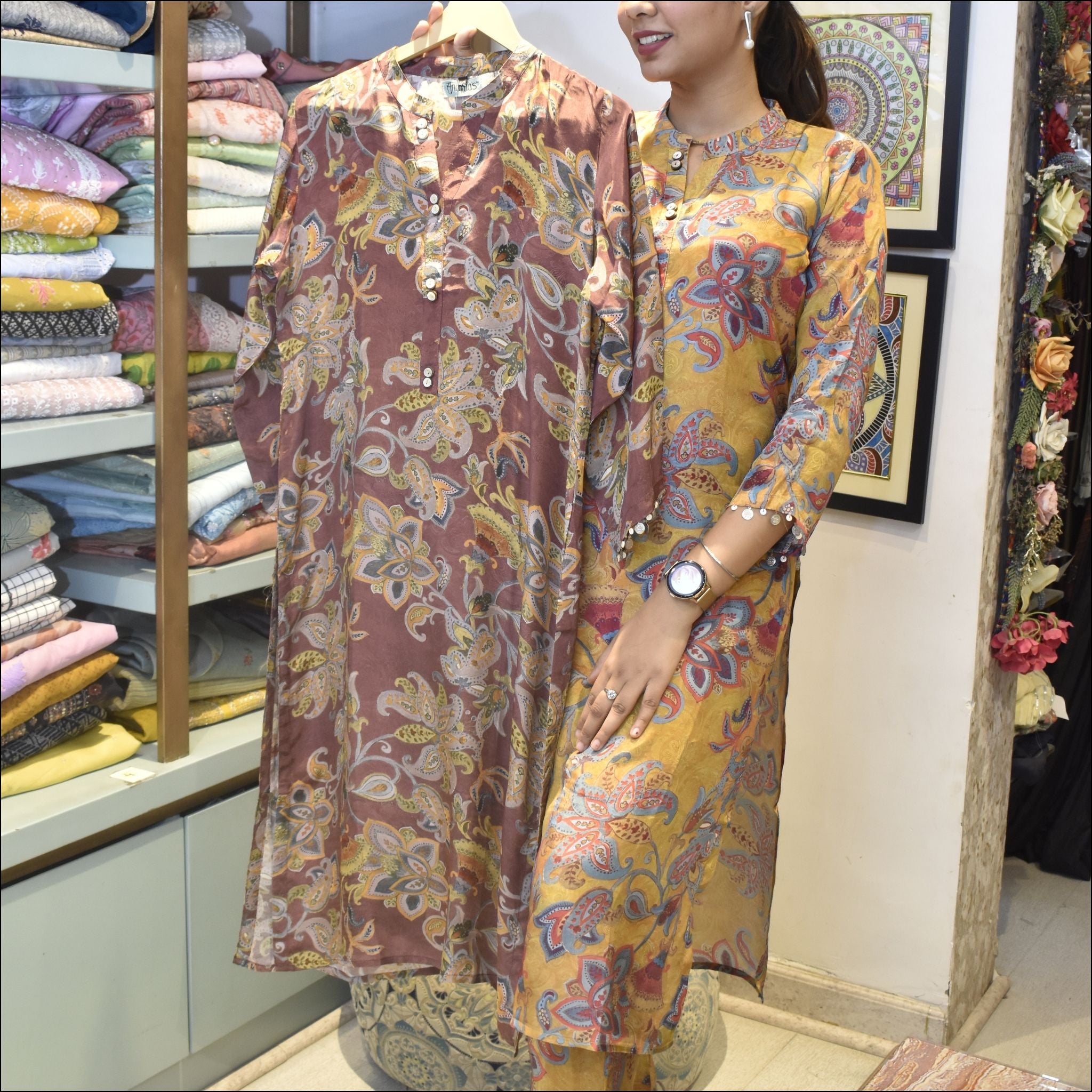 Muslin Printed Kurti Pant Set with Chinese Collar
