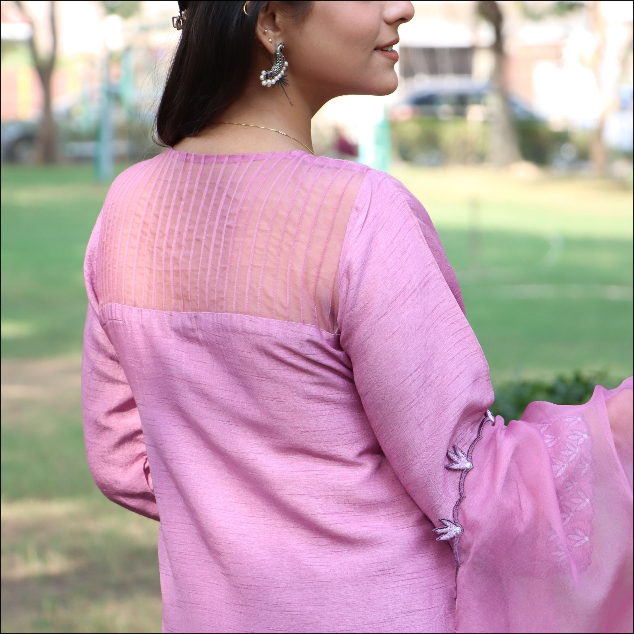 Dupian Silk Kurti Pant with Organza Dupatta
