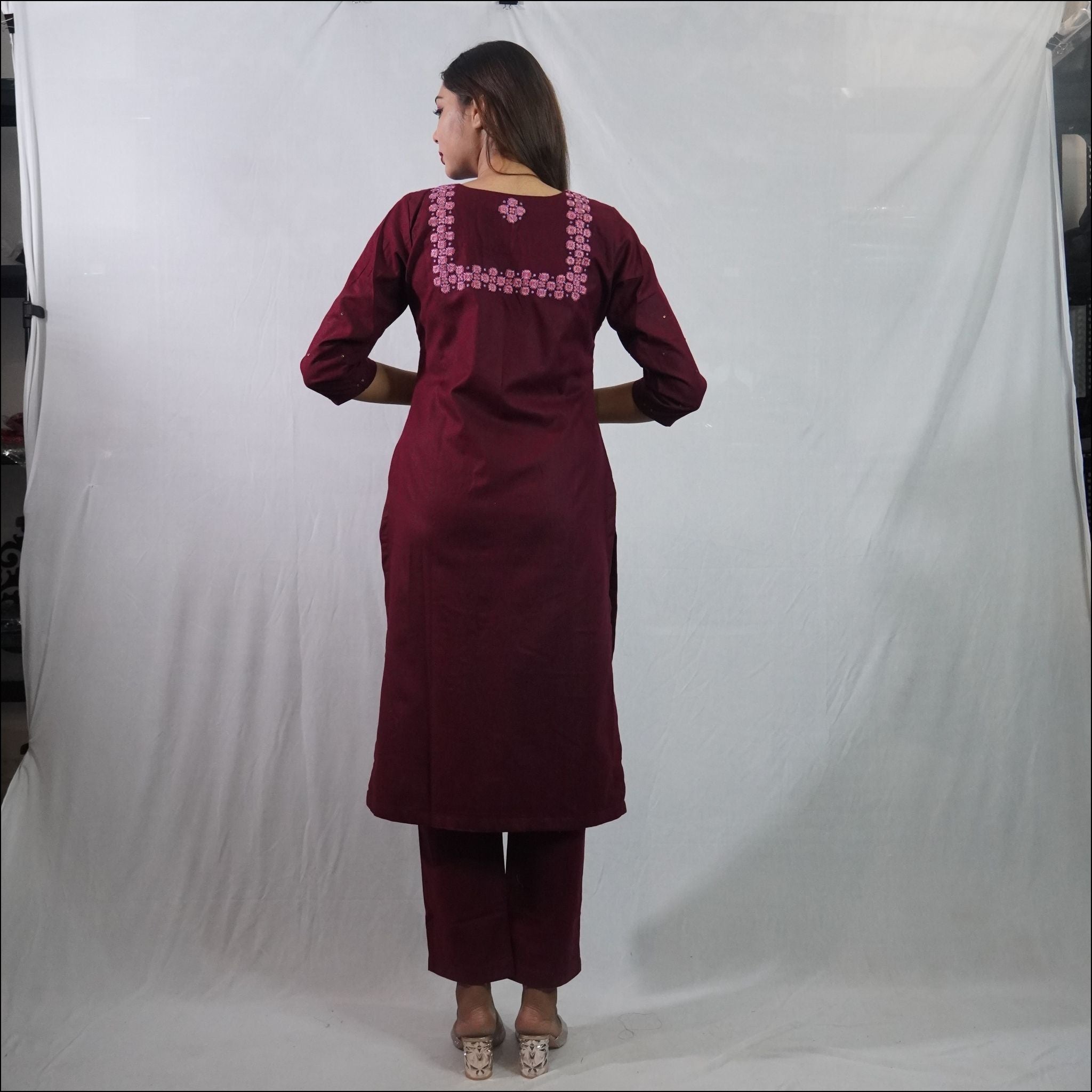 Maroon Spun Kurti Pant Set with Shoulder & Back Embroidery