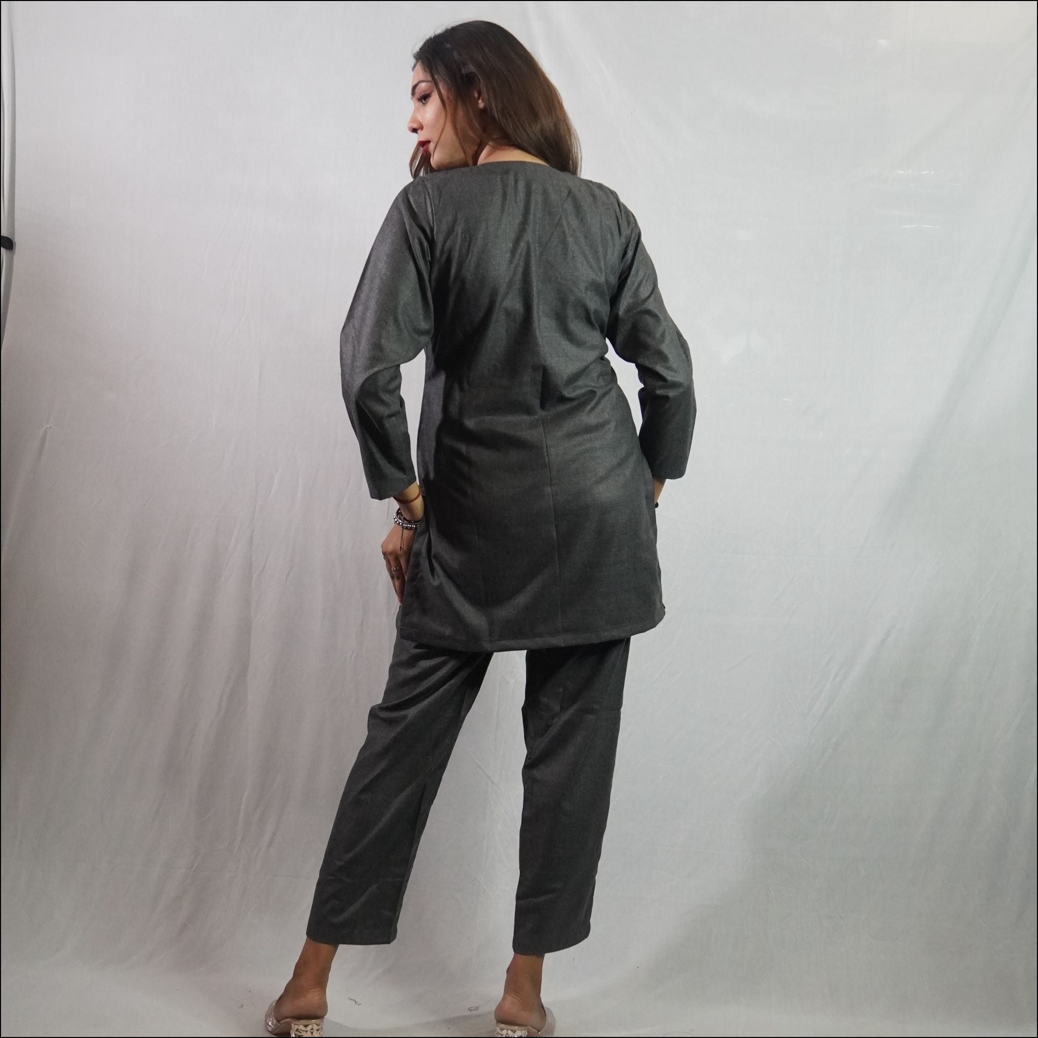 Grey Spun Winter Co-ord Set with V-Neck & Thread Work