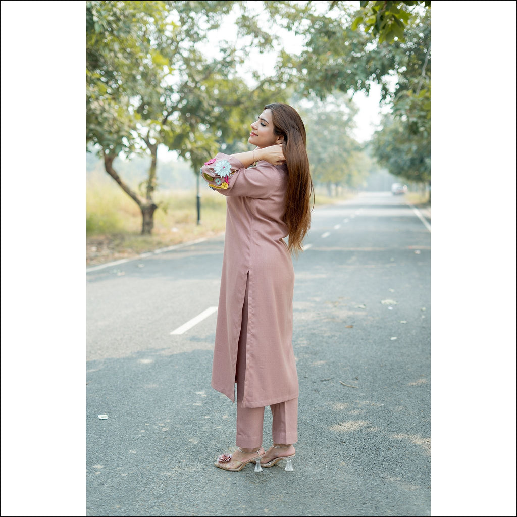 Neutral Pink Spun Kurti Pant Set with Floral Sleeve Patch