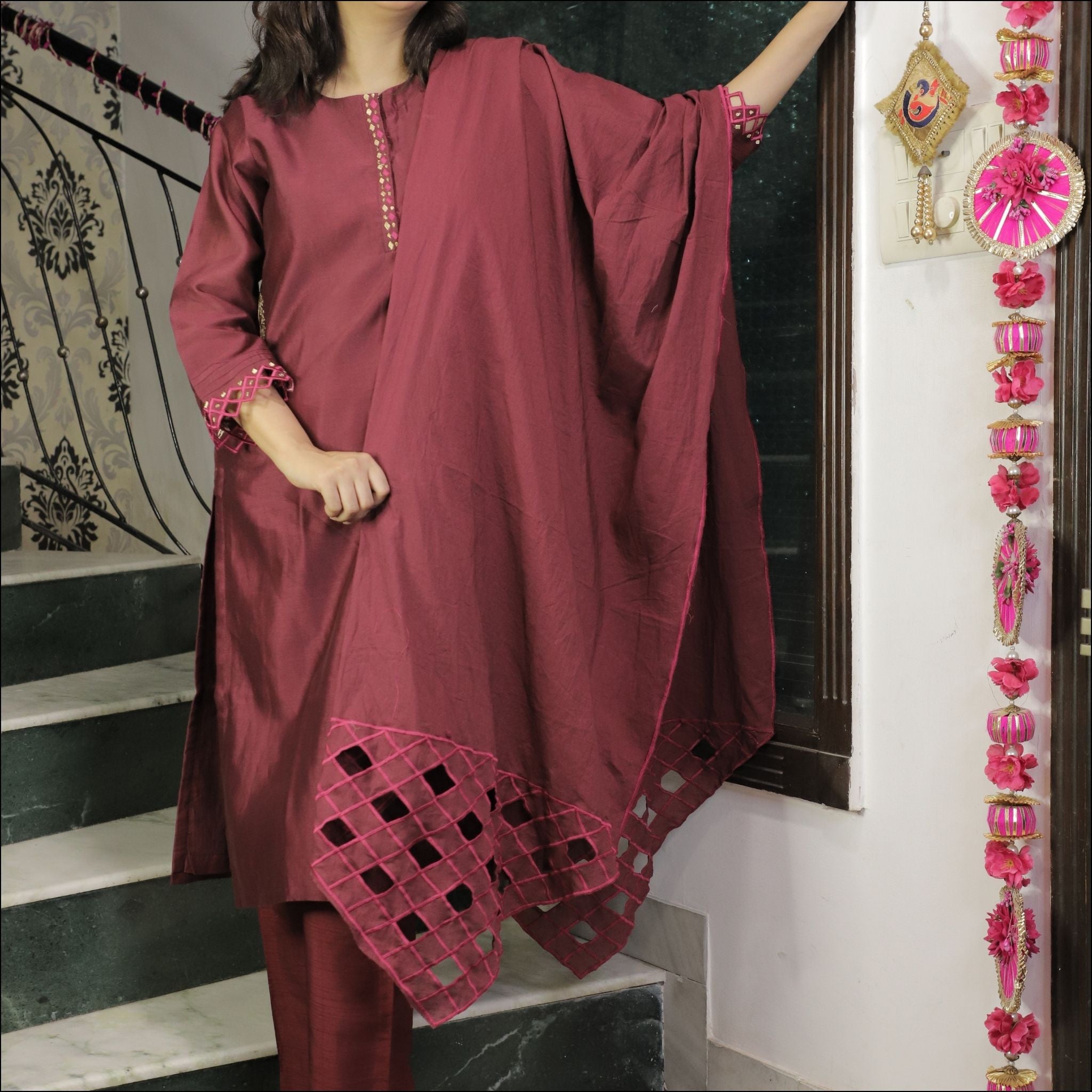 Boat Neck Kurti with Zari Embroidery & Cutwork Sleeves