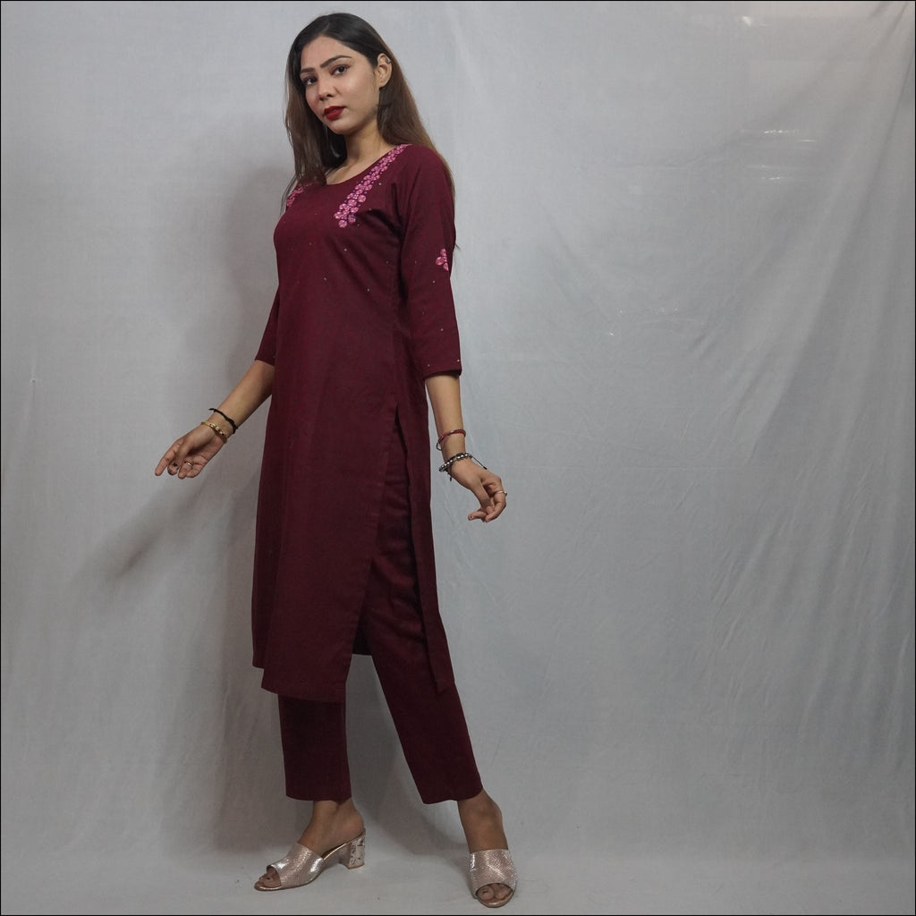 Maroon Spun Kurti Pant Set with Shoulder & Back Embroidery