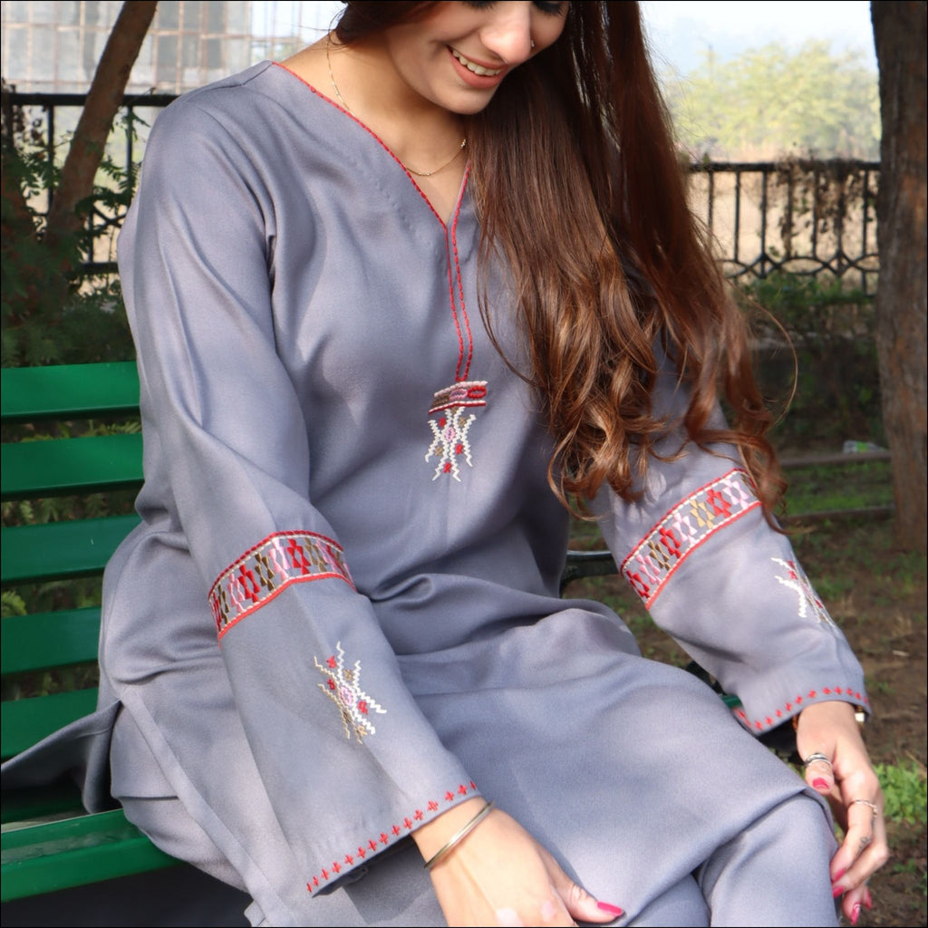Grey Spun Kurti Pant Set with Geometric Thread Embroidery