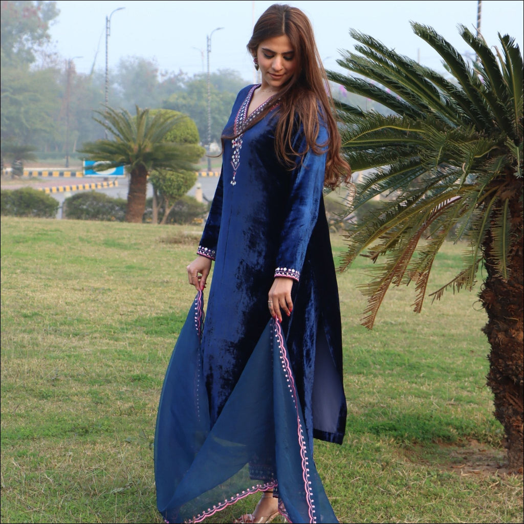 Blue Velvet Kurti Pant Set with Embroidered Organza Dupatta