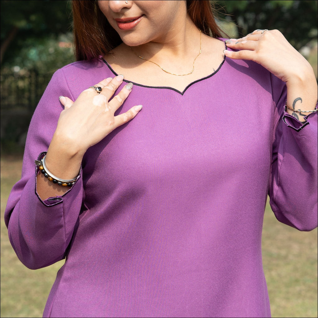 Lilac Spun Co-ord Set with Embroidered V-Cut Neck & Cutwork Sleeves