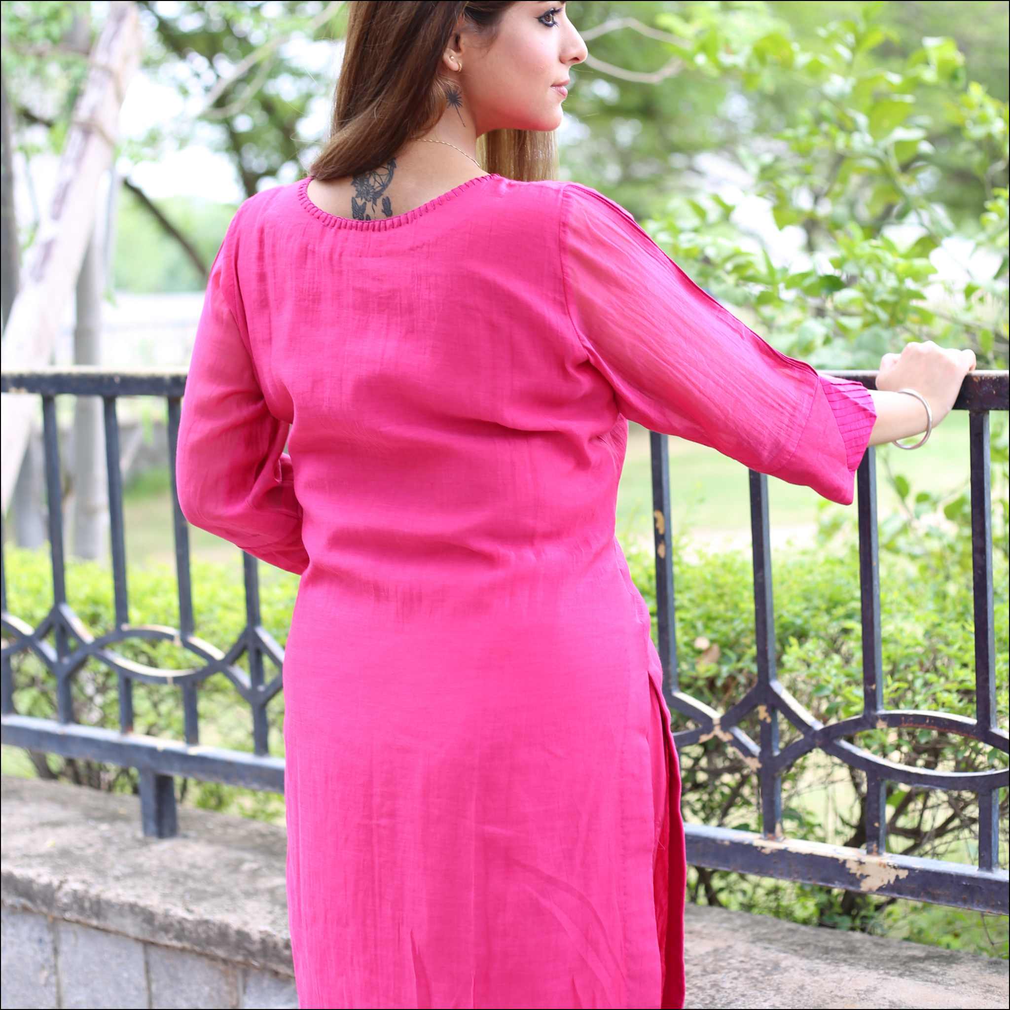 Kurti Set with Dori Work & Dual-Tone Embroidered Dupatta