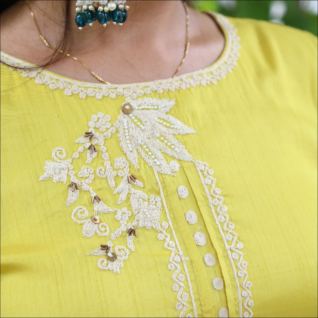 Boat Neck Kurti Pant Set with Dori Embroidery & Ruffled Dupatta