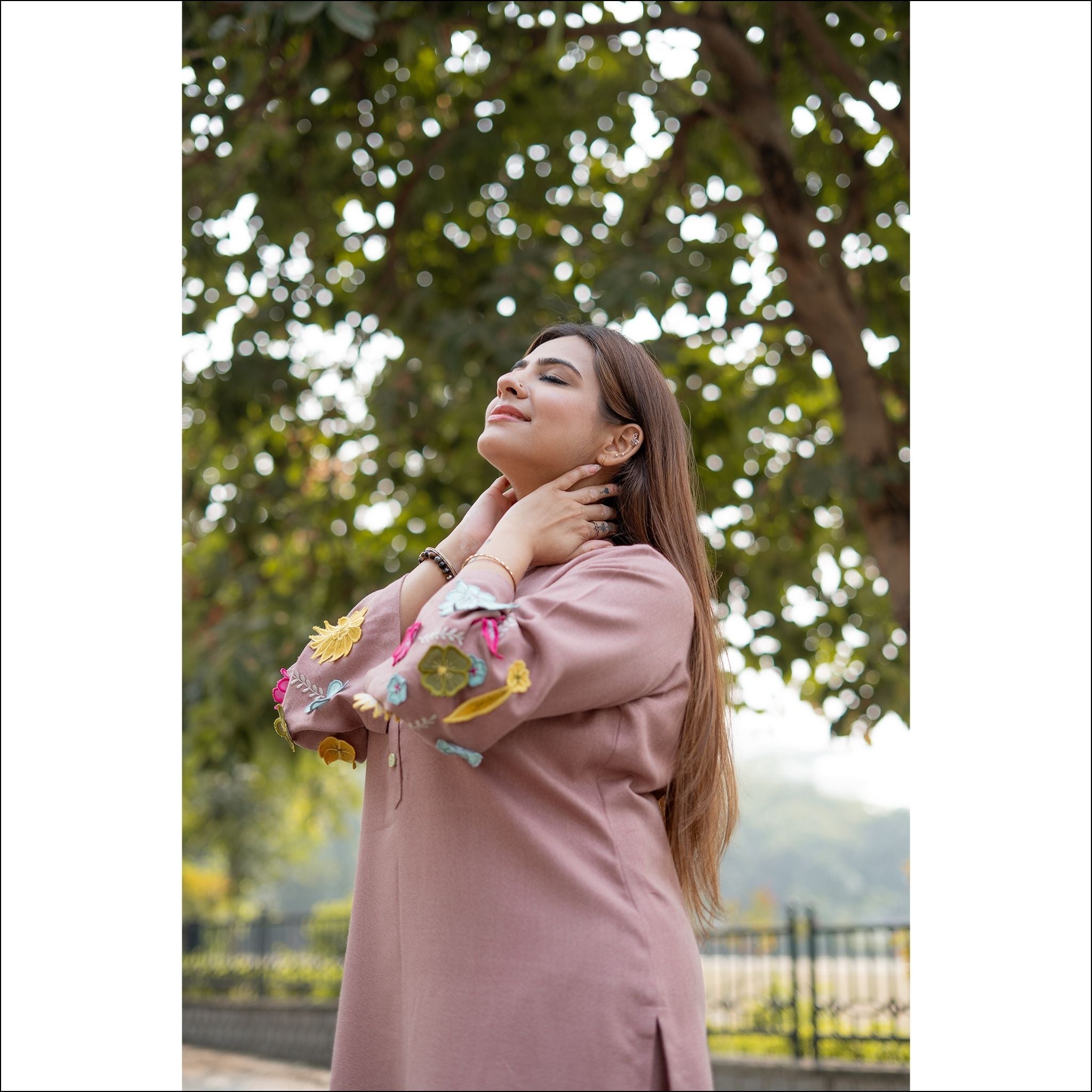 Neutral Pink Spun Kurti Pant Set with Floral Sleeve Patch